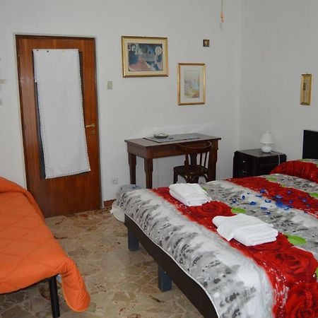 Ccc Matera Short Term Rooms Ccc Bagian luar foto
