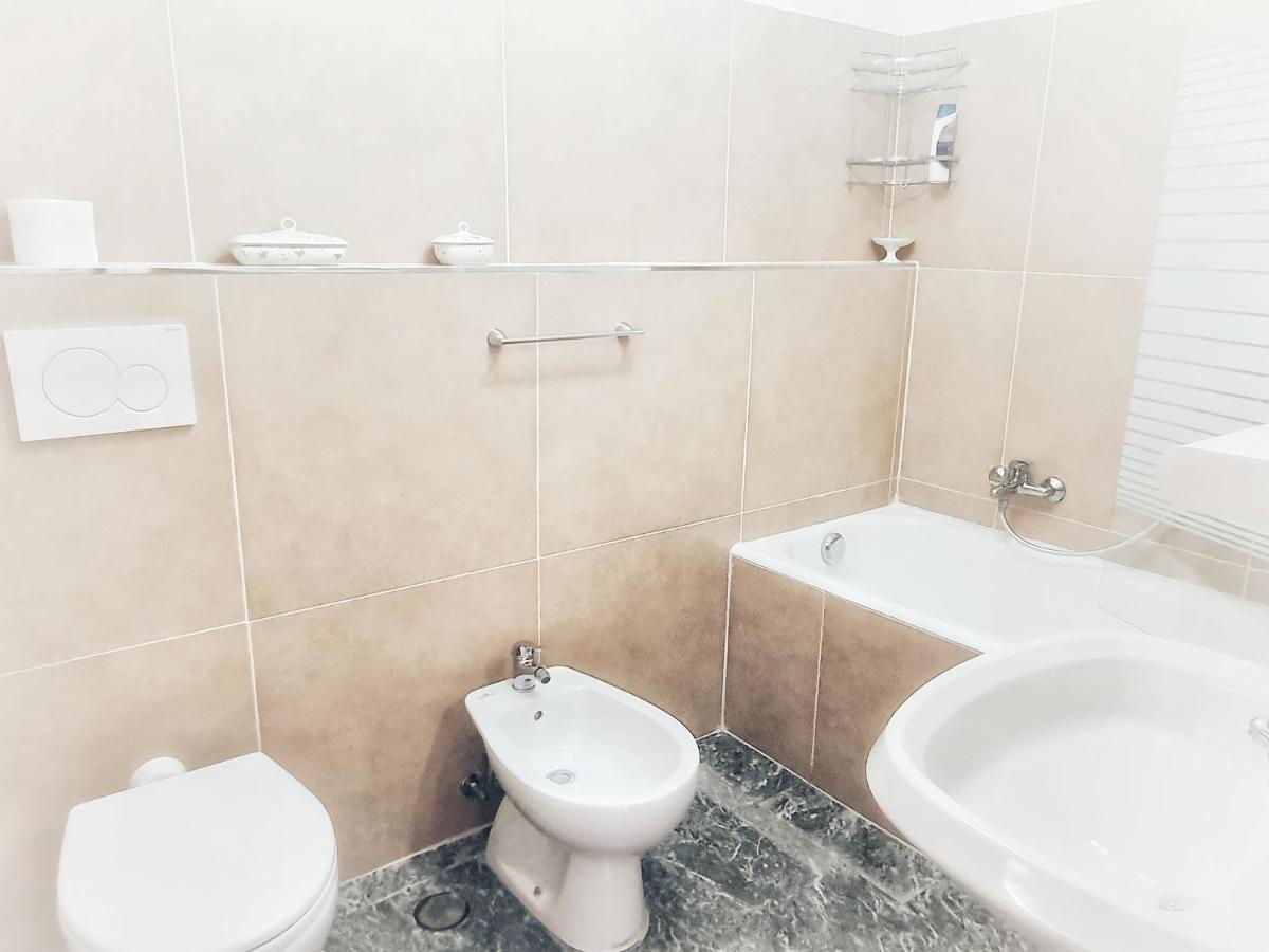 Ccc Matera Short Term Rooms Ccc Bagian luar foto