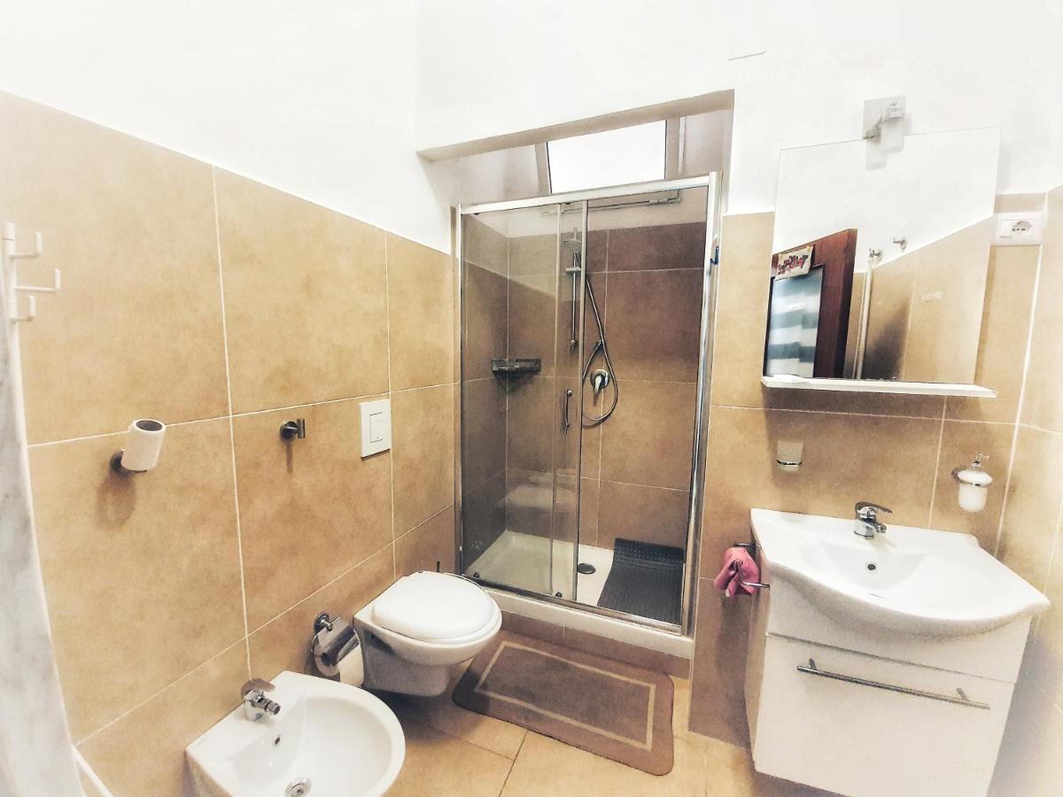 Ccc Matera Short Term Rooms Ccc Bagian luar foto