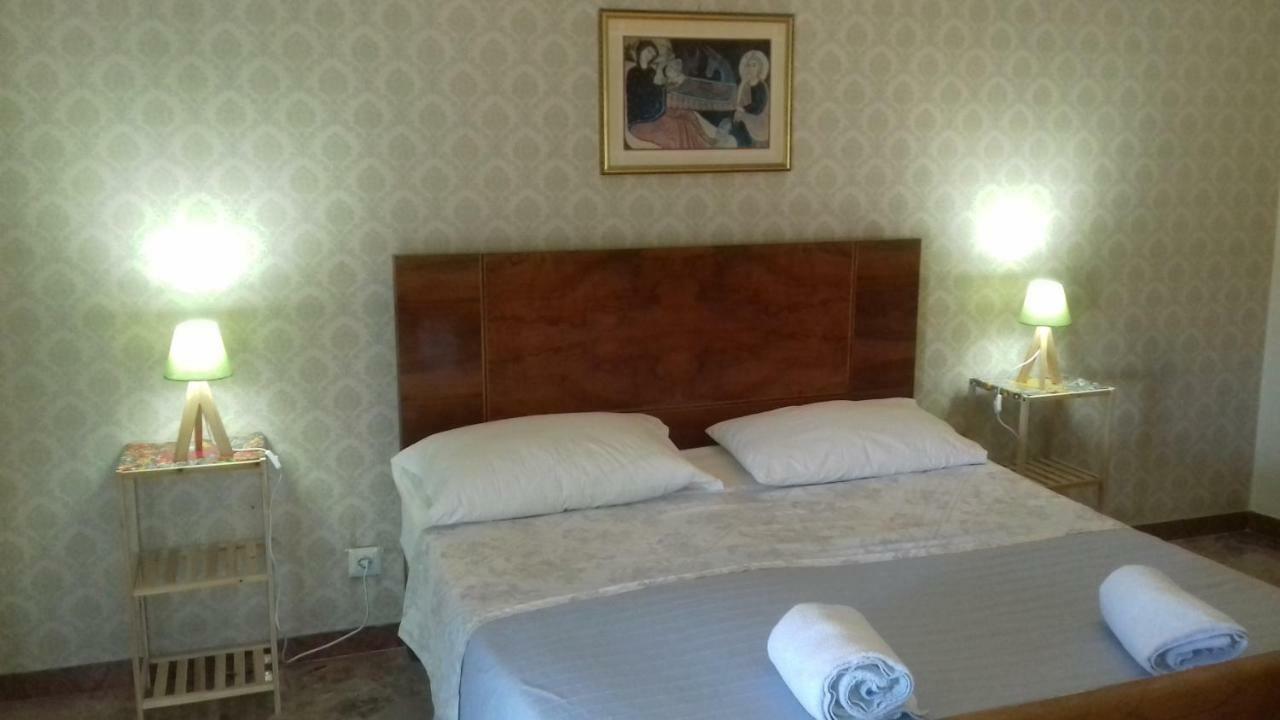 Ccc Matera Short Term Rooms Ccc Bagian luar foto