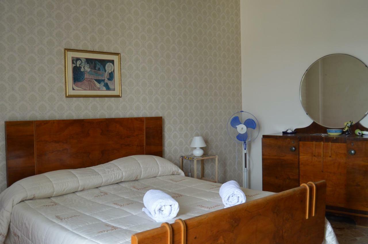 Ccc Matera Short Term Rooms Ccc Bagian luar foto