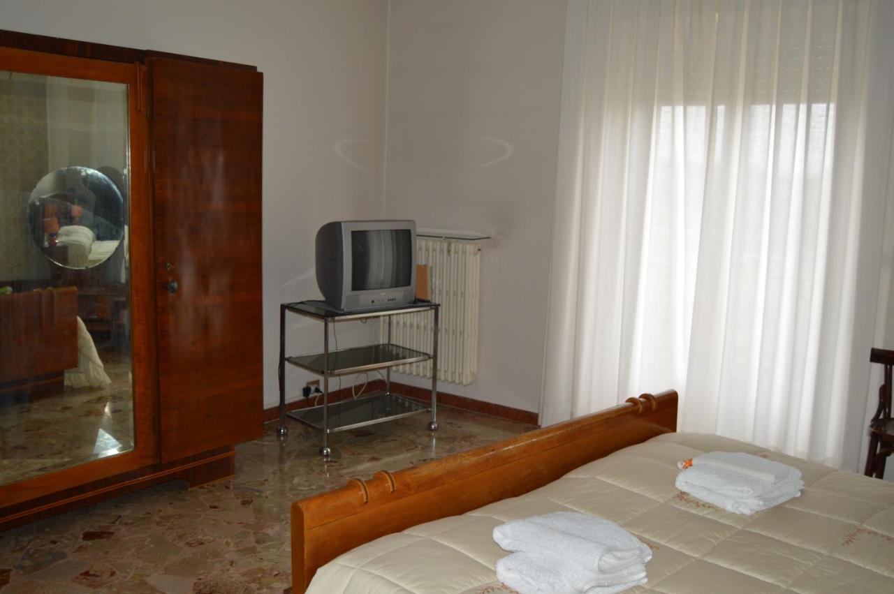 Ccc Matera Short Term Rooms Ccc Bagian luar foto