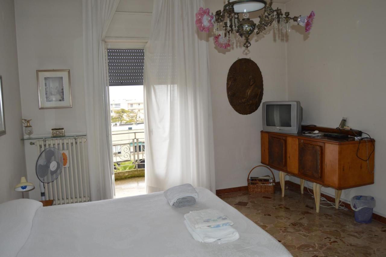 Ccc Matera Short Term Rooms Ccc Bagian luar foto