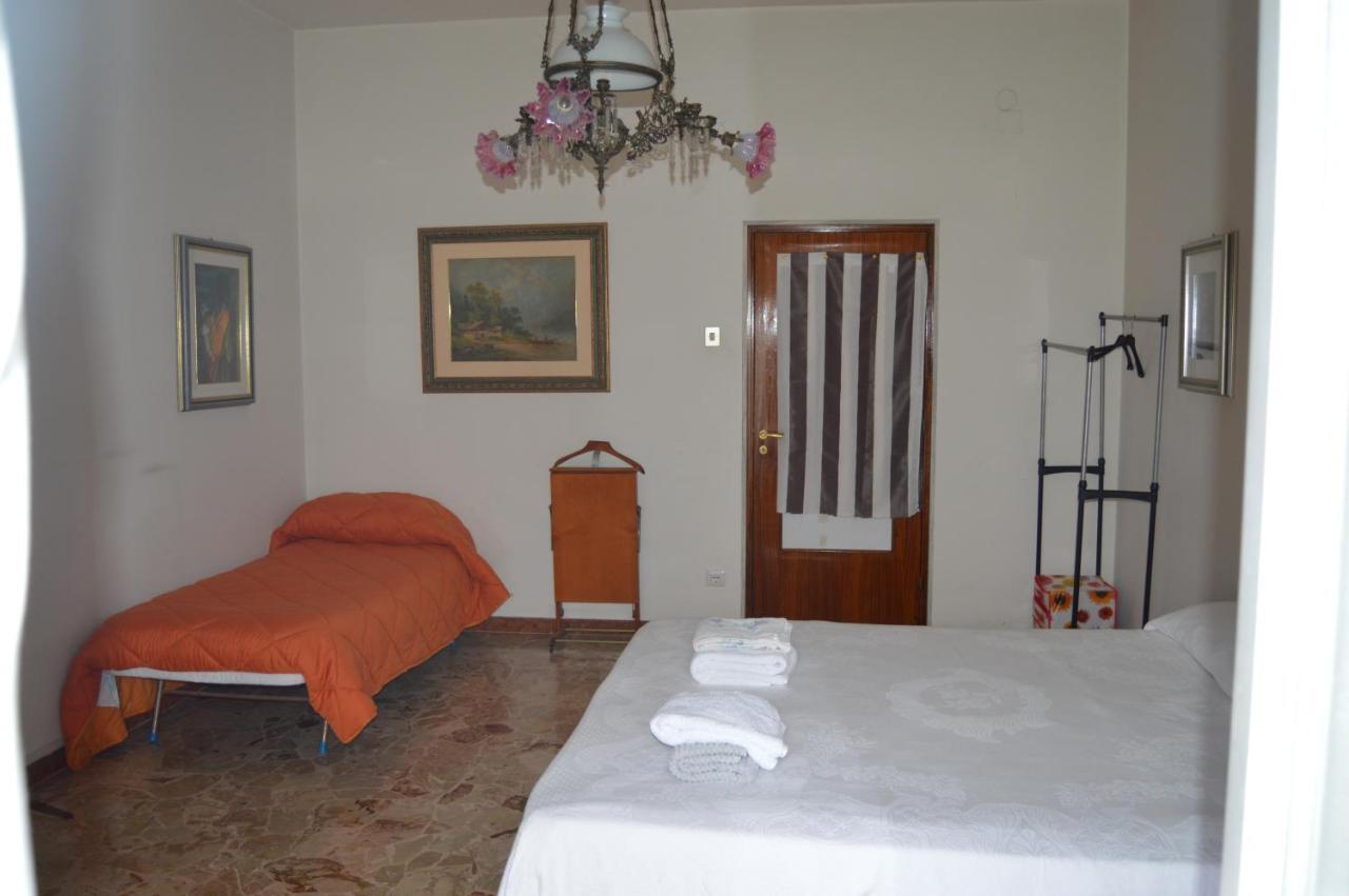 Ccc Matera Short Term Rooms Ccc Bagian luar foto